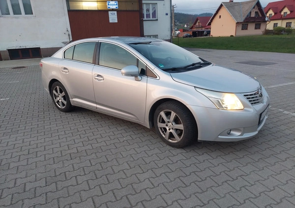Toyota Avensis cena 22900 przebieg: 216000, rok produkcji 2009 z Busko-Zdrój małe 56